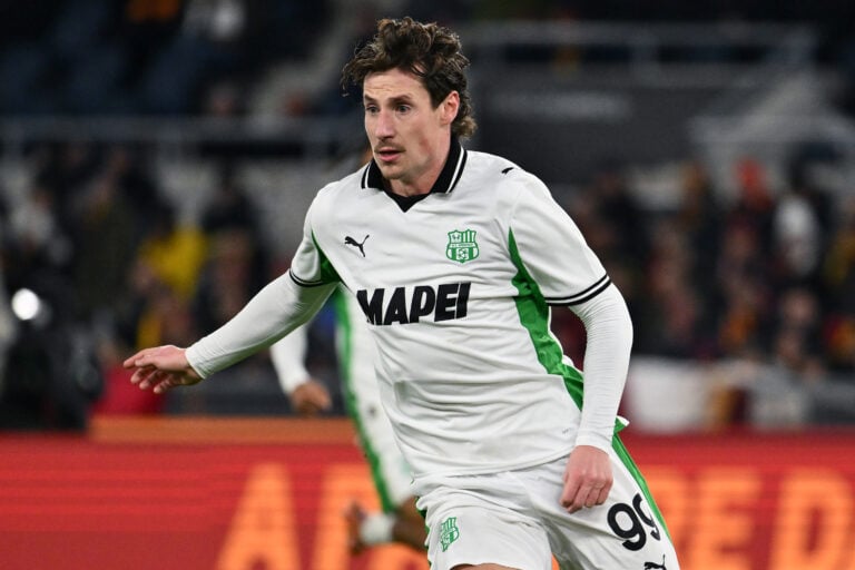 Pinamonti alla Lazio: visite mediche a Formello, accordo da 12 milioni col Sassuolo