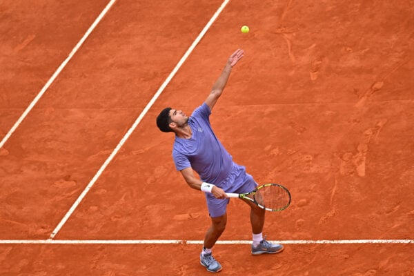 Carlos Alcaraz salta il Masters 1000 di Montreal per un problema al polso destro