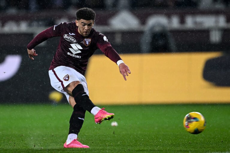 Torino, missione rinnovo per Ché Adams: il club vuole blindarlo fino al 2027