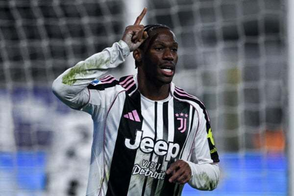 Juventus, spunta l’idea dello scambio Conceição-Zirkzee con il Manchester United: David può partire