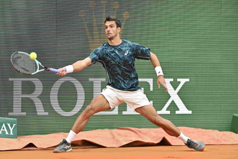 Musetti vince il derby con Arnaldi: 6-1 6-4 e ottavi a Lione