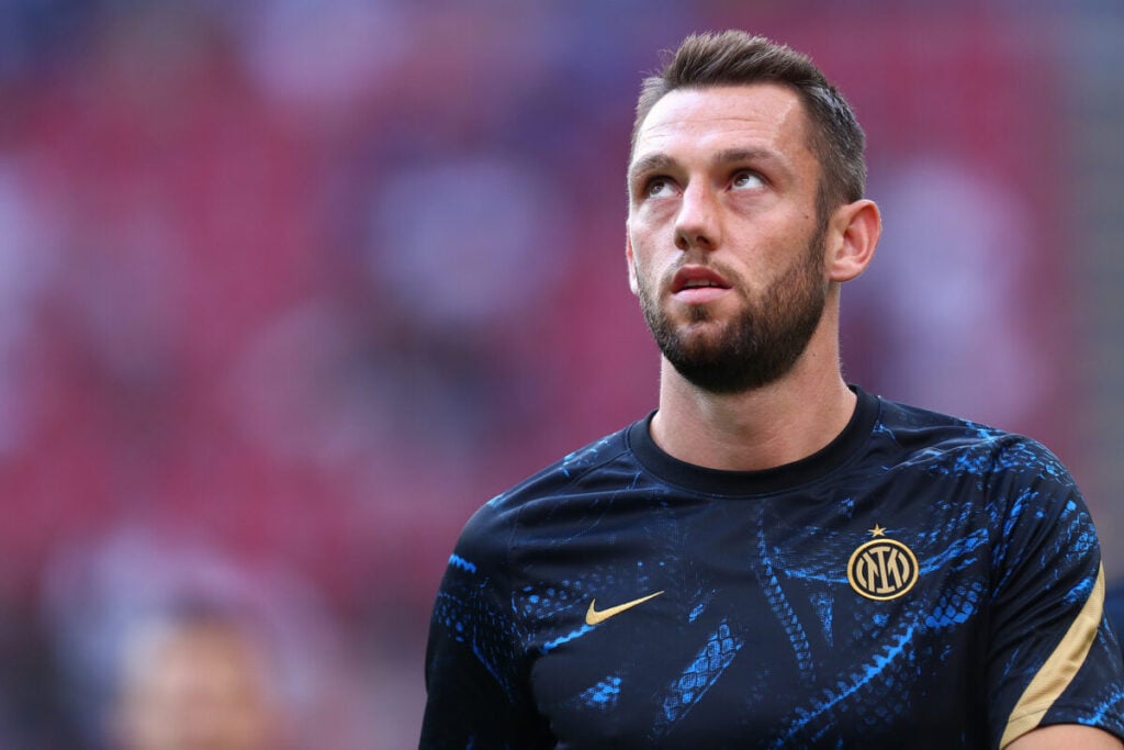 Inter, rivoluzione in difesa: De Vrij verso il rinnovo, Pavard ai saluti e occhi su Muharemovic
